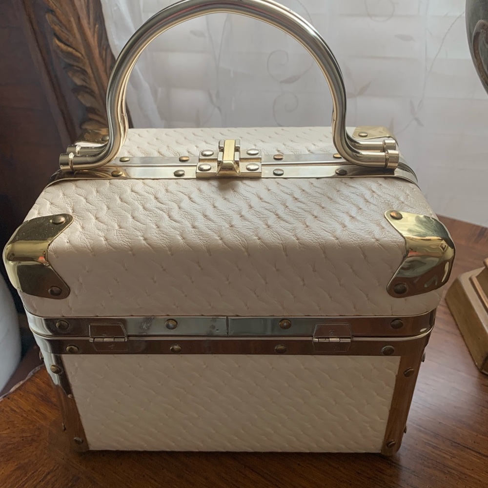 Vintage 🚂 train 50s  box 📦 purse 👜